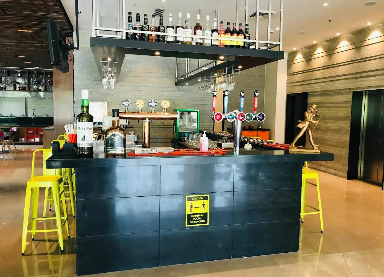 **** Hotel Golden Tulip City Centre Gurgaon India
