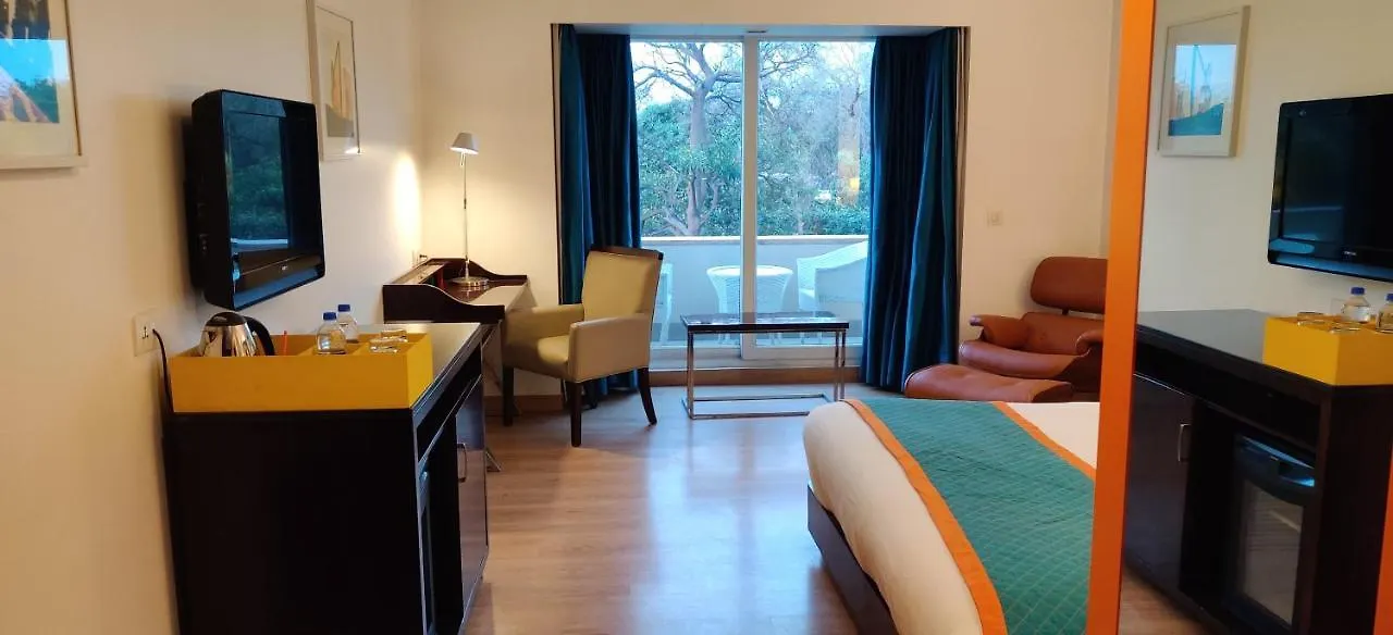 **** Hotel Golden Tulip City Centre Gurgaon India