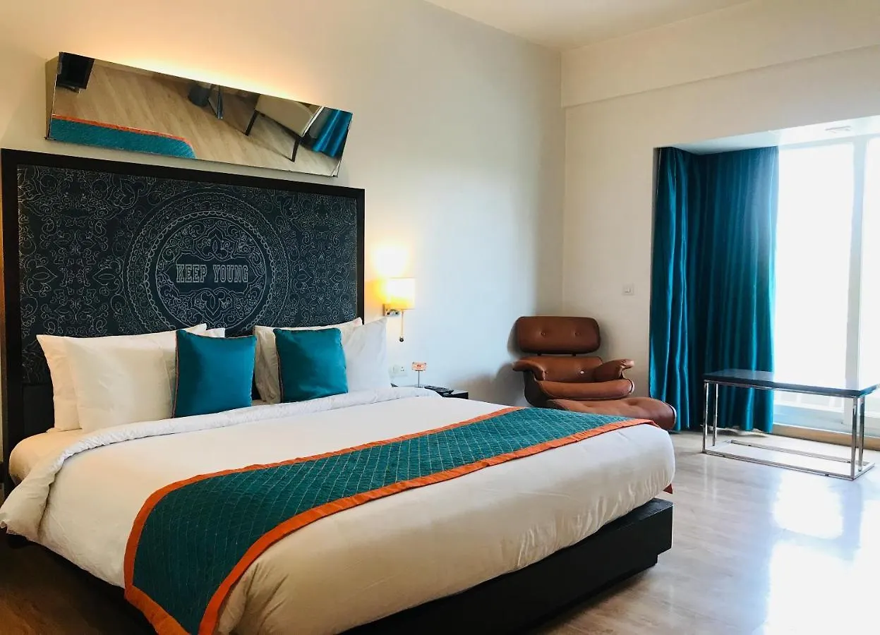 Hotel Golden Tulip City Centre Gurgaon