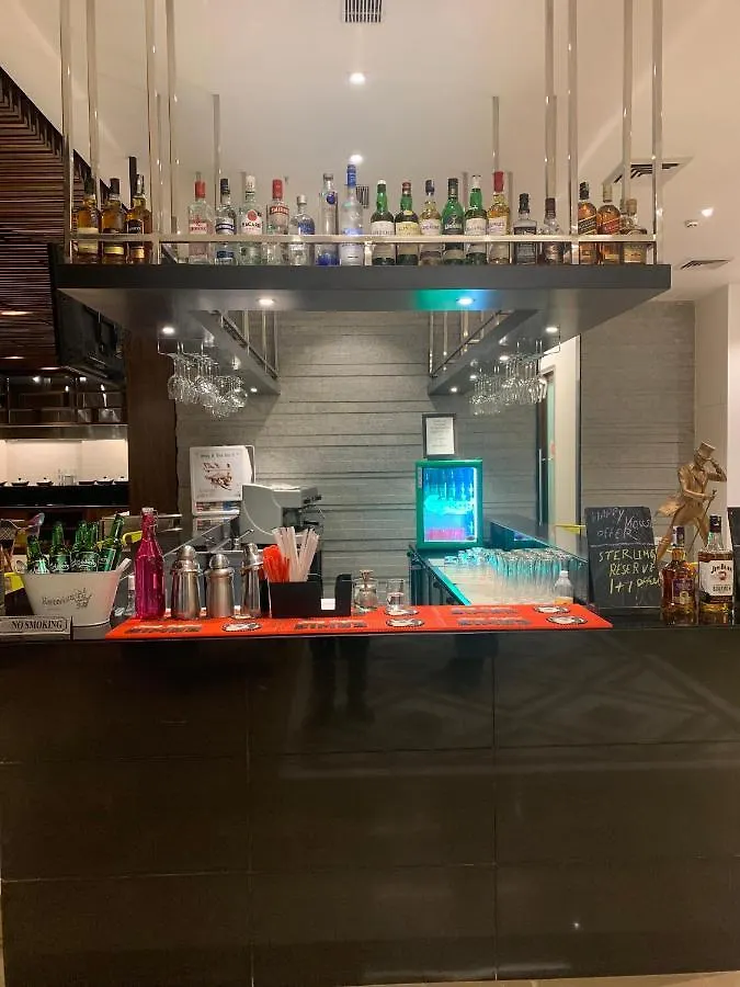 **** Hotel Golden Tulip City Centre Gurgaon India