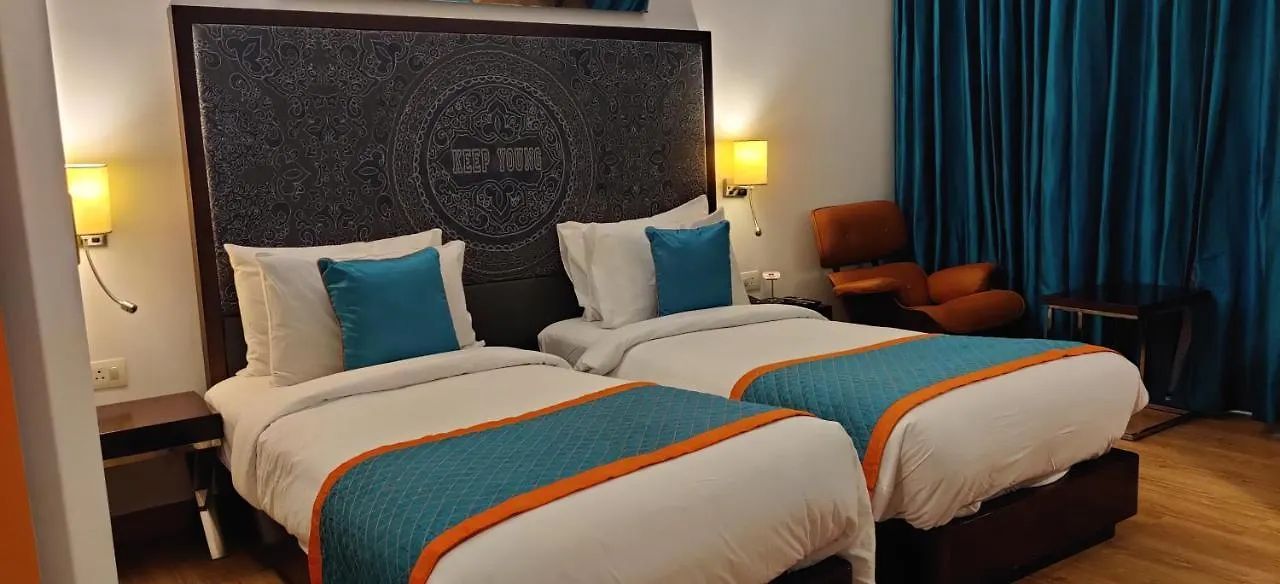Hotel Golden Tulip City Centre Gurgaon
